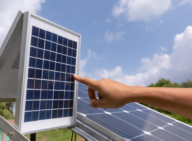 Why Choose E7 Solar Panels - High Efficiency and Durability